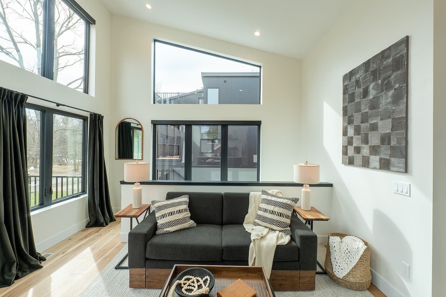 Modern Carriage House In The Hills Of Saugatuck - Douglas, MI