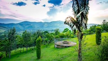 تفاصيل الفندق من الخارج