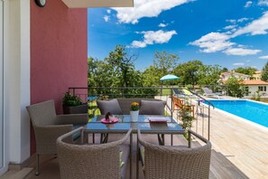 Terrace/patio - Pool Villa May (Tinjan)