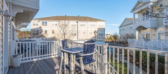 Beautiful Bayside Landing!