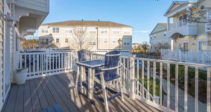 Beautiful Bayside Landing!