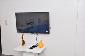 Interior - Tranquility, studio in villa in Cotonou (Cotonou)