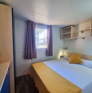 2 bedrooms, free WiFi, bed sheets - Nomad Infinity: Cozy and familiar bungalow (L'Escala)