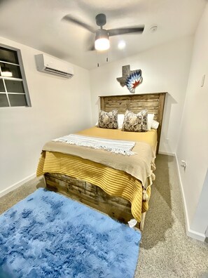 1 dormitorio, escritorio, tabla de planchar con plancha y wifi gratis