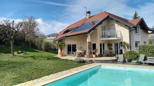 Alberca al aire libre 