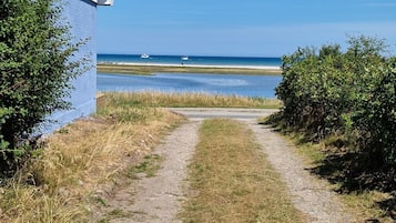 Tæt på stranden