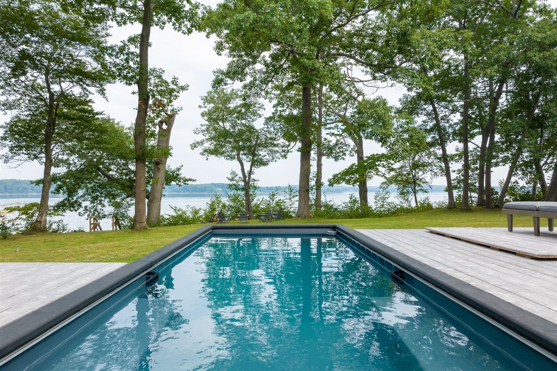Oceanview Oasis: Modern Luxury Meets Seaside Serenity at This Exclusive Coastal