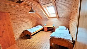 6 bedrooms, iron/ironing board, travel cot, free WiFi