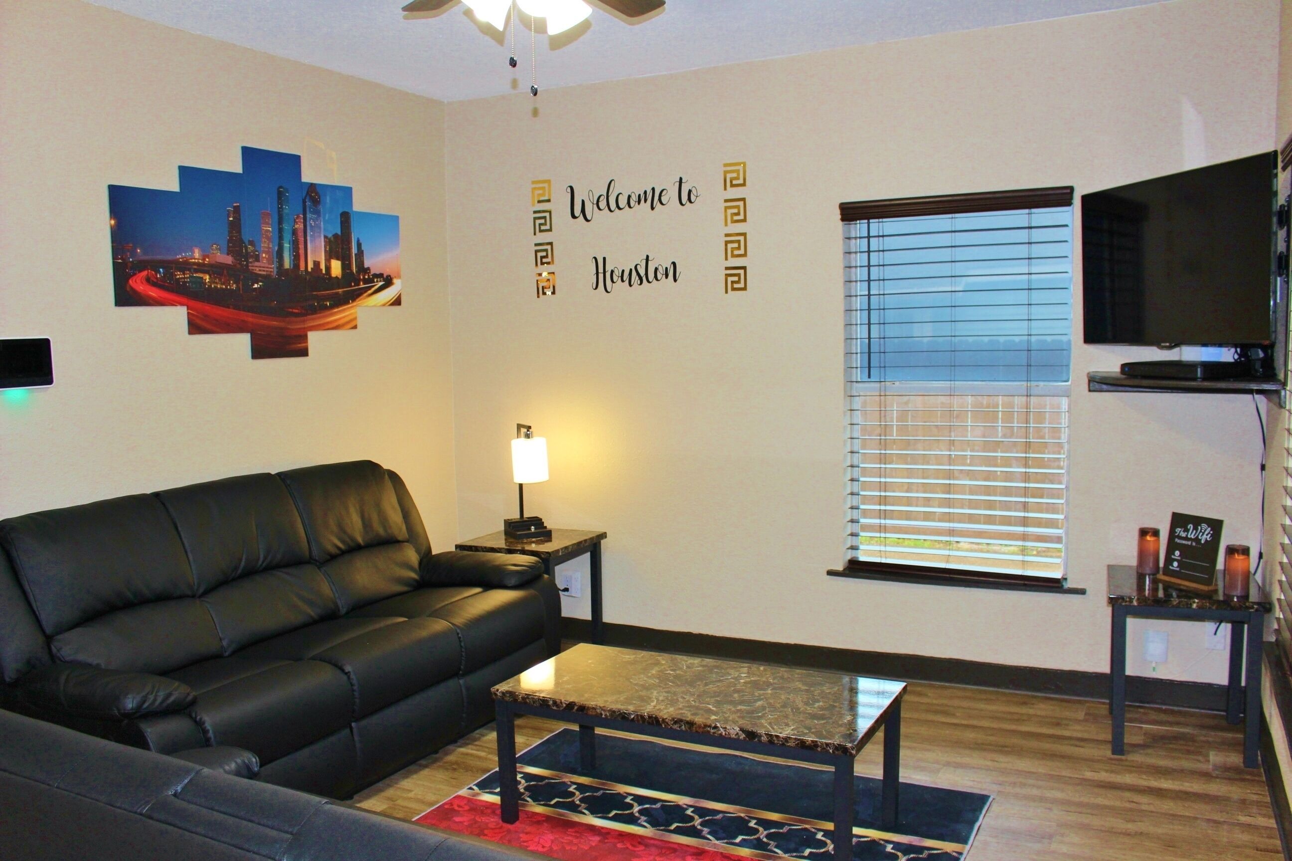 Private, Gated 2-Bedroom Home 5 Minutes to Downtown Houston