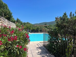 Piscine extérieure, piscine chauffée