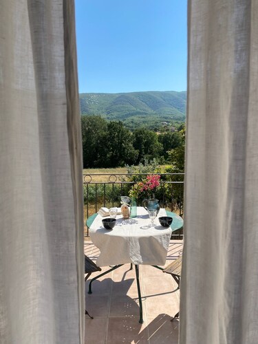  Bastide 1830, Domaine de la Bastidonne 4* Superb view of le Luberon Heated Pool