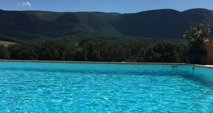 Lavendel, Blick auf den Luberon, Pool und Klimaanlage : Villa 4*