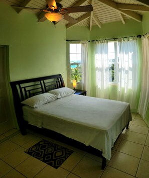 2 bedrooms, iron/ironing board, free WiFi, bed sheets - 5 minutes from Capital and FREE parking, 2 - Bdrm 2Bth (Road Town)