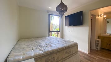 Apartamento | 2 quartos, Wi-Fi de cortesia, roupa de cama
