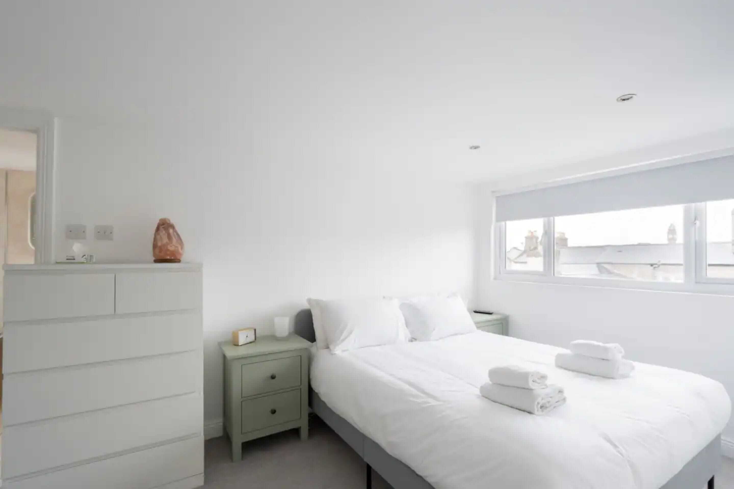 Basic House, Multiple Beds | 4 bedrooms, laptop workspace, bed sheets