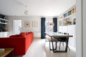 Basic House, Multiple Beds | Interior - Welcoming 4BD House With Garden in Dublin (Dublin)