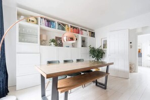 Basic House, Multiple Beds | Interior - Welcoming 4BD House With Garden in Dublin (Dublin)