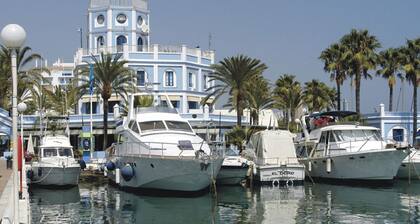 Estepona, well located apartment close to the beach and marina