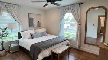 2 bedrooms, iron/ironing board, free WiFi, bed sheets