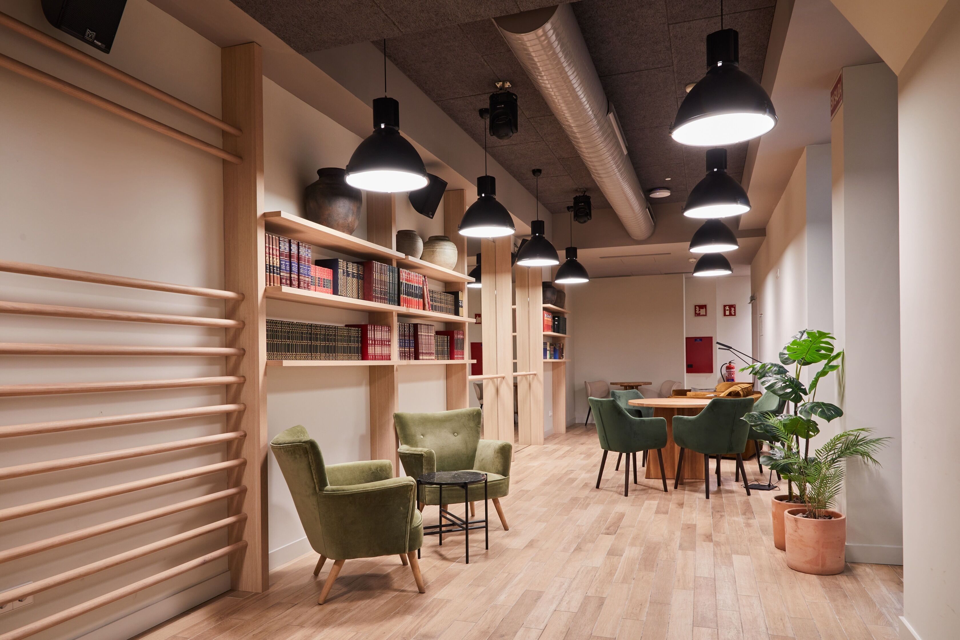 Photo - LATROUPE Prado