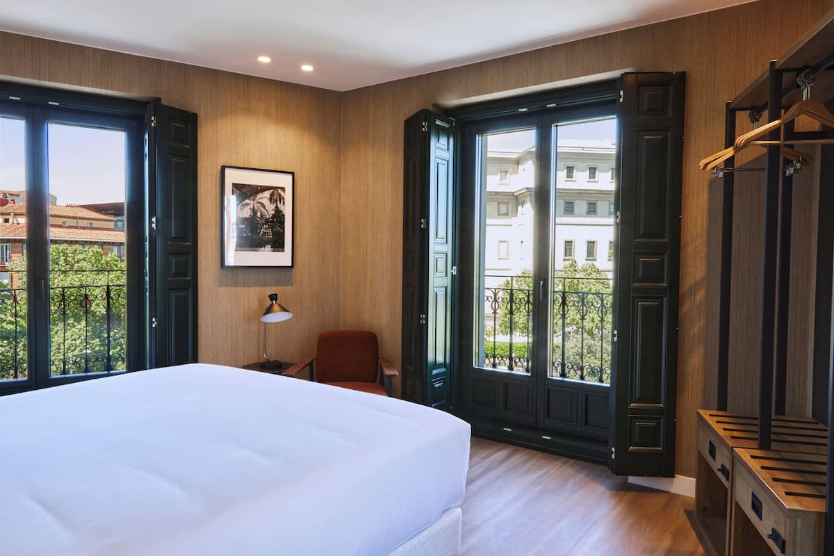 Superior Double Room, City View | Free WiFi, bed sheets