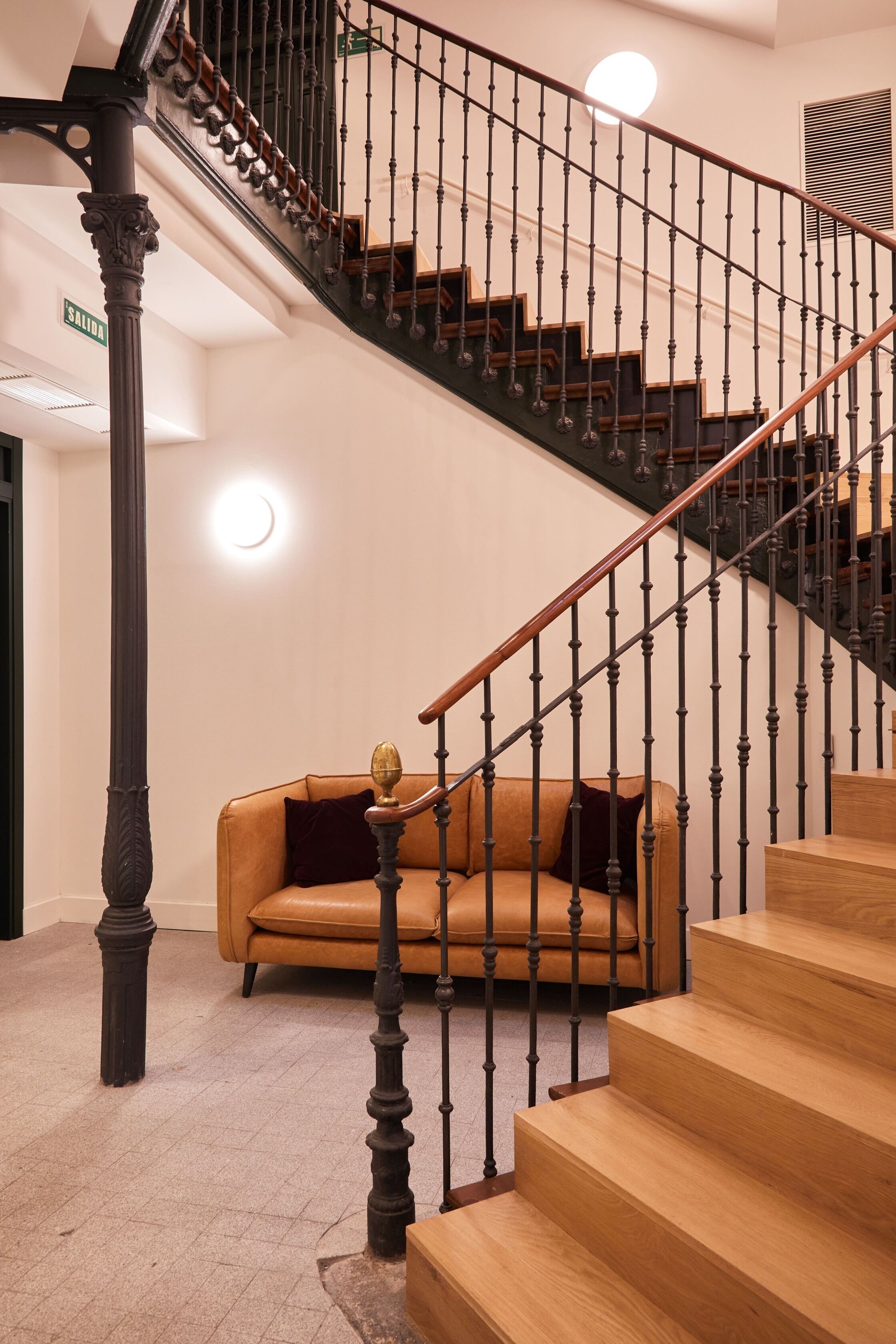 Photo - LATROUPE Prado