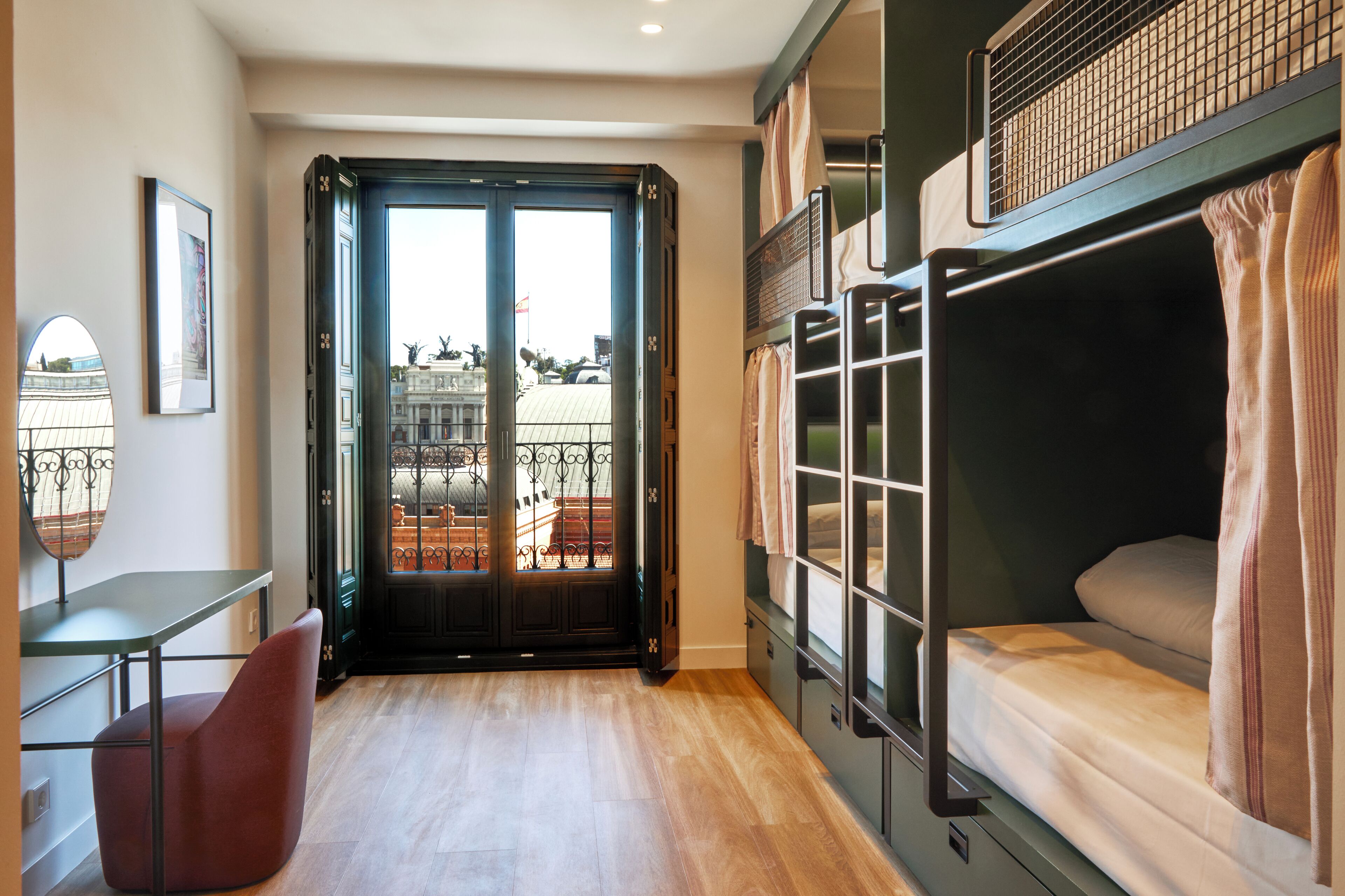 Free WiFi, bed sheets