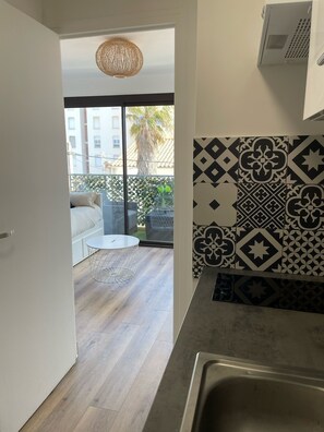 Interior - Seaside (Canet-en-Roussillon)