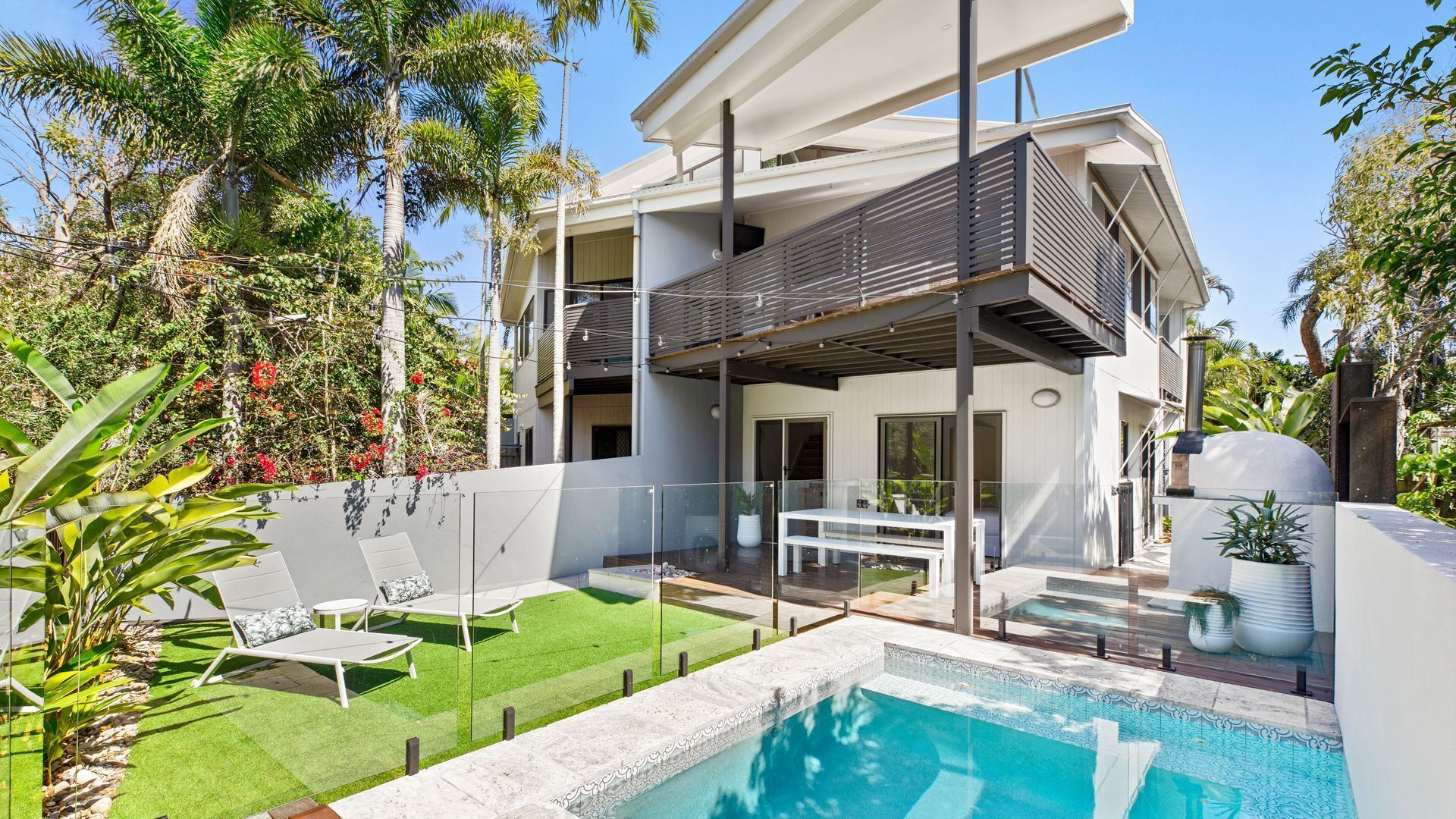 Et oppvarmet basseng