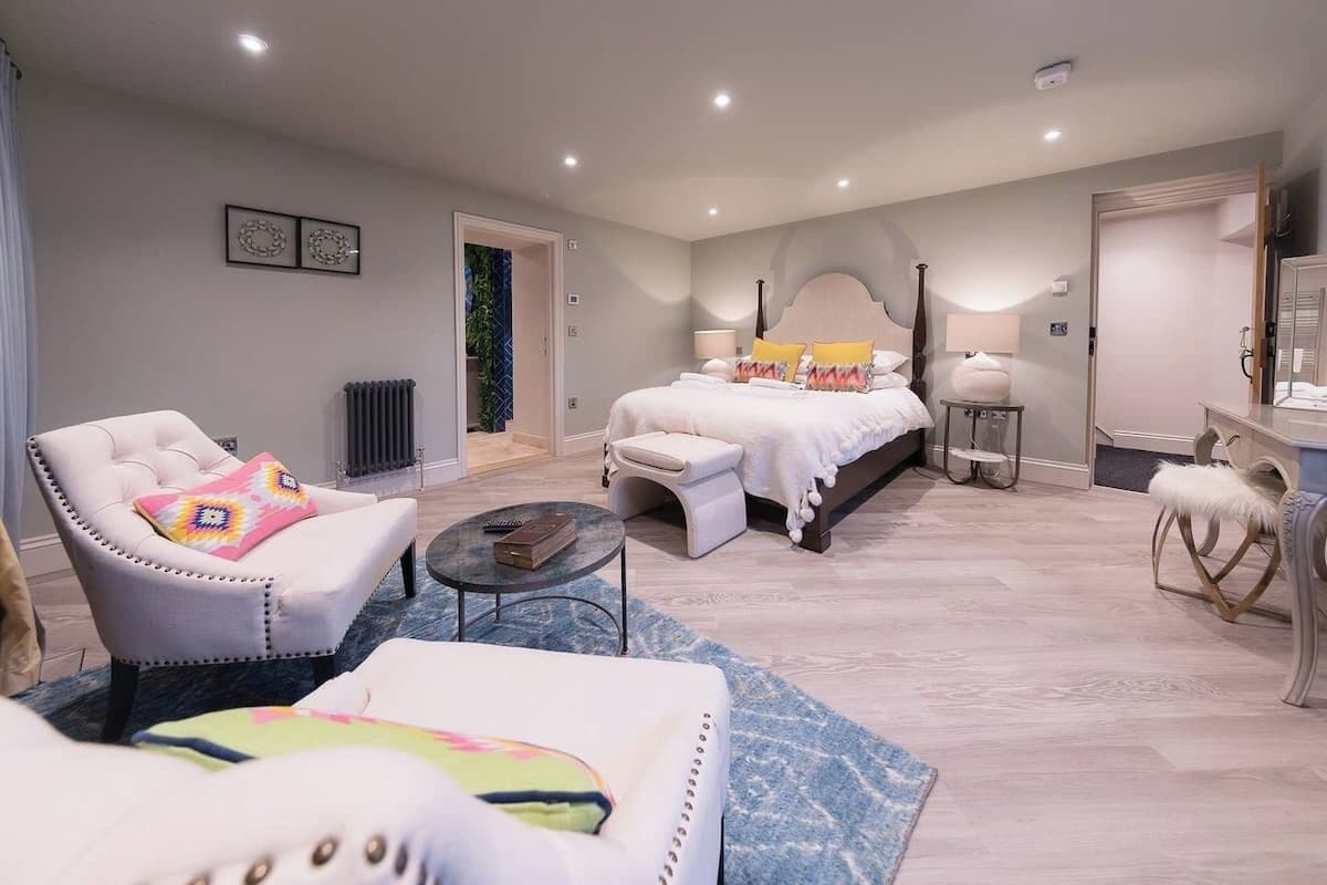 Farm Cottage Superior Room | Premium bedding, pillow-top beds, individually decorated