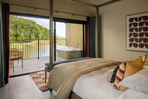 Comfort Cabin | Premium bedding, pillowtop beds, individually decorated