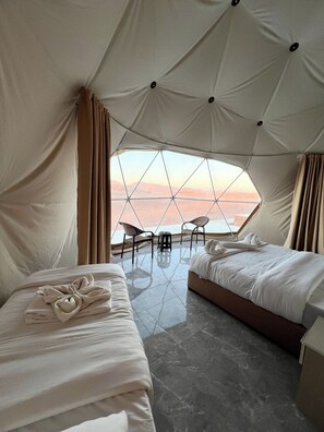 Martian tent | Free WiFi, bed sheets - Shaheen Camp wadi rum (Wadi Rum)