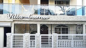 Apartamento, 2 quartos | Detalhe da fachada