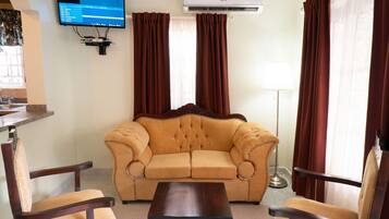 Apartment, 2 Bedrooms | Living area