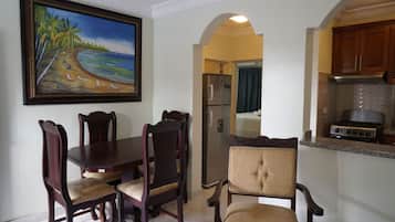 Apartment, 2 Bedrooms | Interior