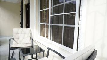 Apartment, 2 Bedrooms | Property grounds