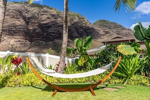 Property grounds - @ Marbella Lane - Pōmaika'i Ocean Love Paradise (Waianae)