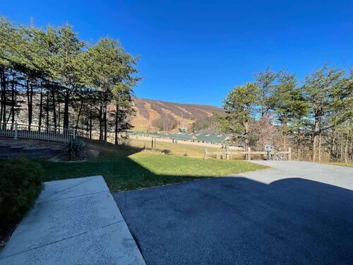 Slope side Studio Condo