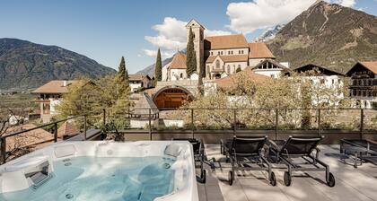 Chalet Apartment Dora – Central, Spacious & Mountain Views in Schenna
