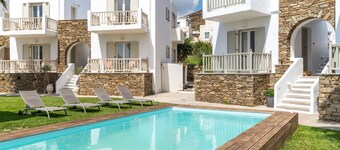 'Ninemia Suites Tinos Superior 101' with Shared Pool, Wi-Fi and Air Conditioning