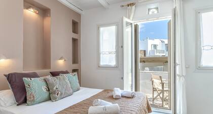 'Ninemia Suites Tinos Superior 101' with Shared Pool, Wi-Fi and Air Conditioning