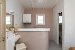 Ducha, secador de pelo, toallas