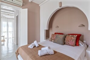 1 bedroom, free WiFi, bed sheets, wheelchair access - Apartment In A Hotel 'Ninemia Suites Tinos Grand 205' with Sea View, Wi-Fi and Air Conditioning (tinos)