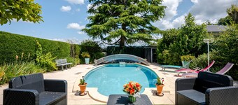 Villa near the lake, with mountain views, private pool and Wi-Fi