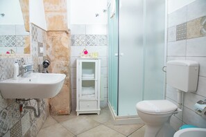 Appartement Familial, plusieurs chambres, vue mer (Tiche Home 200m From Sea) | Salle de bain