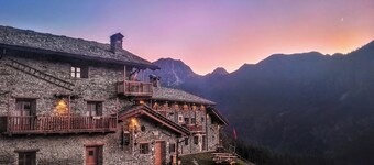 Chalet 'Civico 13' with Mountain View, Shared Garden and Wi-Fi