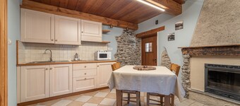 Chalet 'Civico 5' with Mountain View, Shared Garden and Wi-Fi
