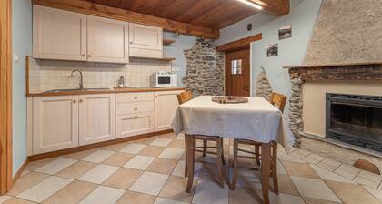 Chalet 'Civico 5' with Mountain View, Shared Garden and Wi-Fi