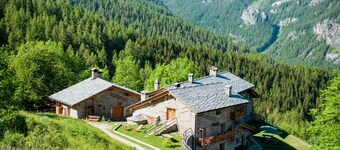 Chalet 'Civico 5' with Mountain View, Shared Garden and Wi-Fi