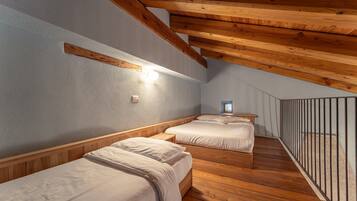 1 chambre, fer et planche Ă repasser, Wi-Fi gratuit, draps fournis